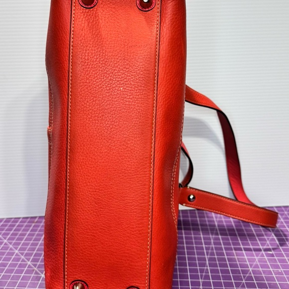 Coach Hampton in coral pebbled leather - Picture 5 of 11